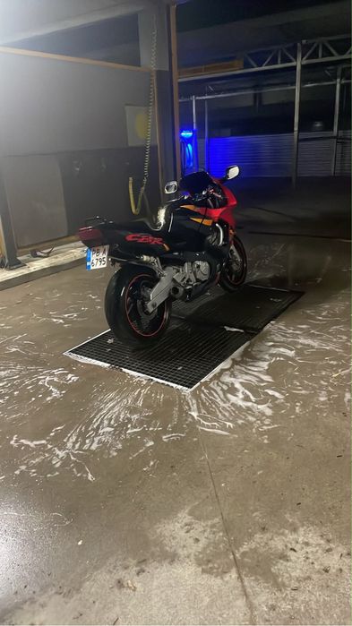 Honda cbr f3 600