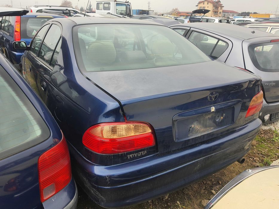 На части! Toyota Avensis 2.0 D4D