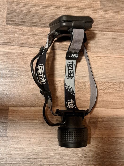 Lanterna Petzl speologie