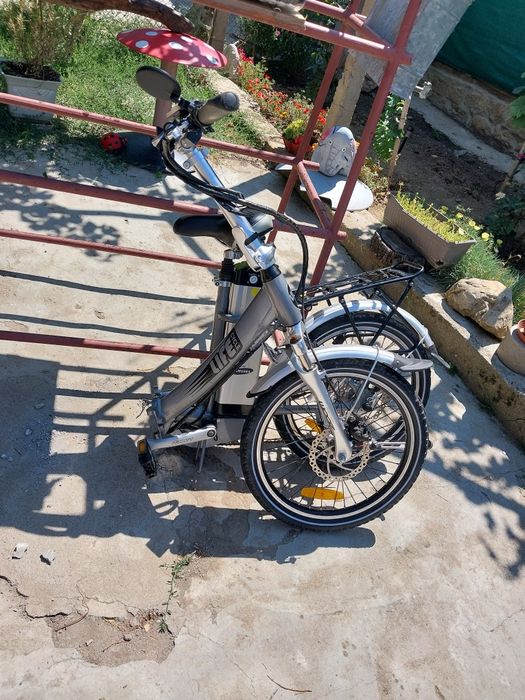 Продавам електрическо колело €800