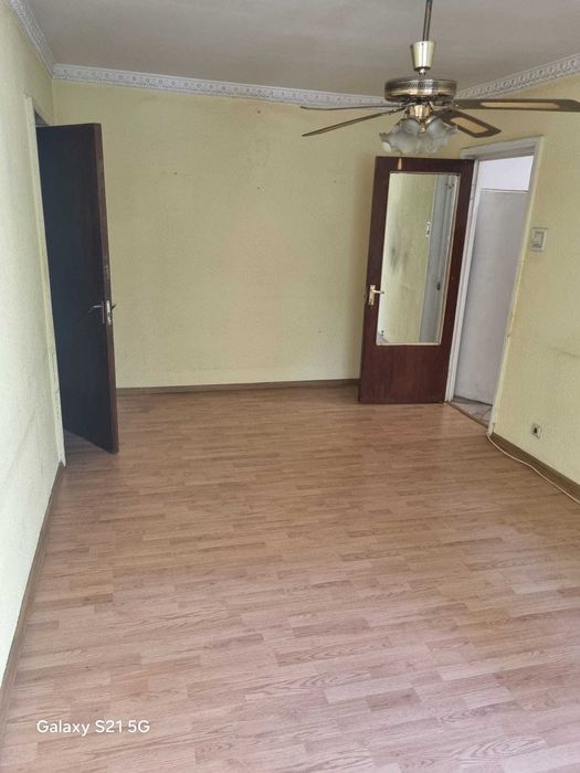 Apartament 3 camere/2 bai, 69 mp + balcon + pivniță,