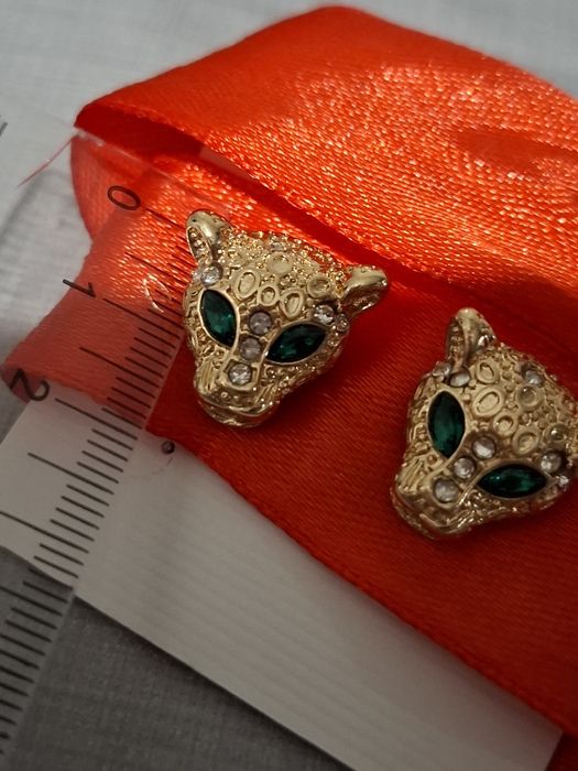 Cercei model Cartier cu lungimea de 1.7 cm cu surub