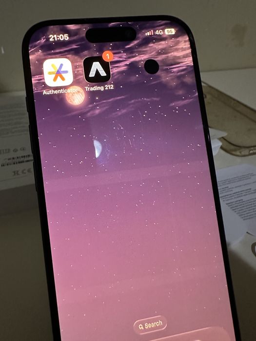 iPhone 15 Pro 256GB / 85% Battery Health / Карбонов Калъф / Midnight Blue /