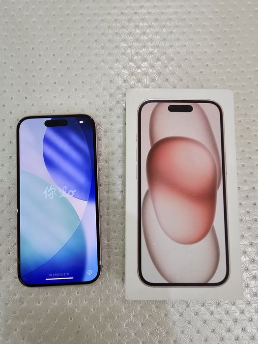 Iphone 15 128Gb. Батарея 94%