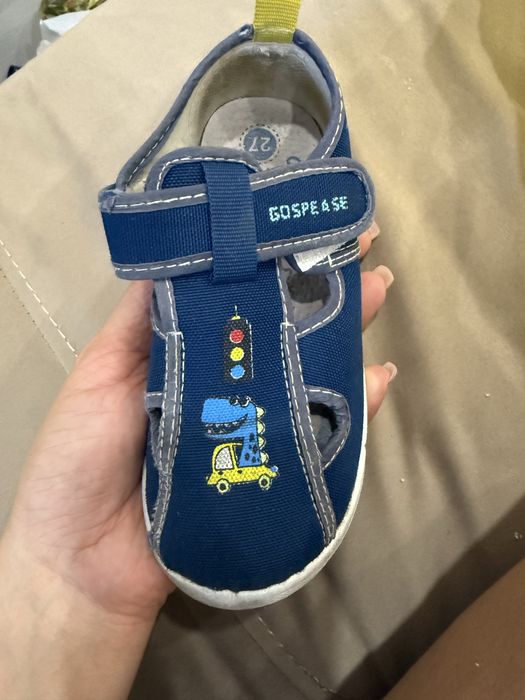 Сандалии на мальчика