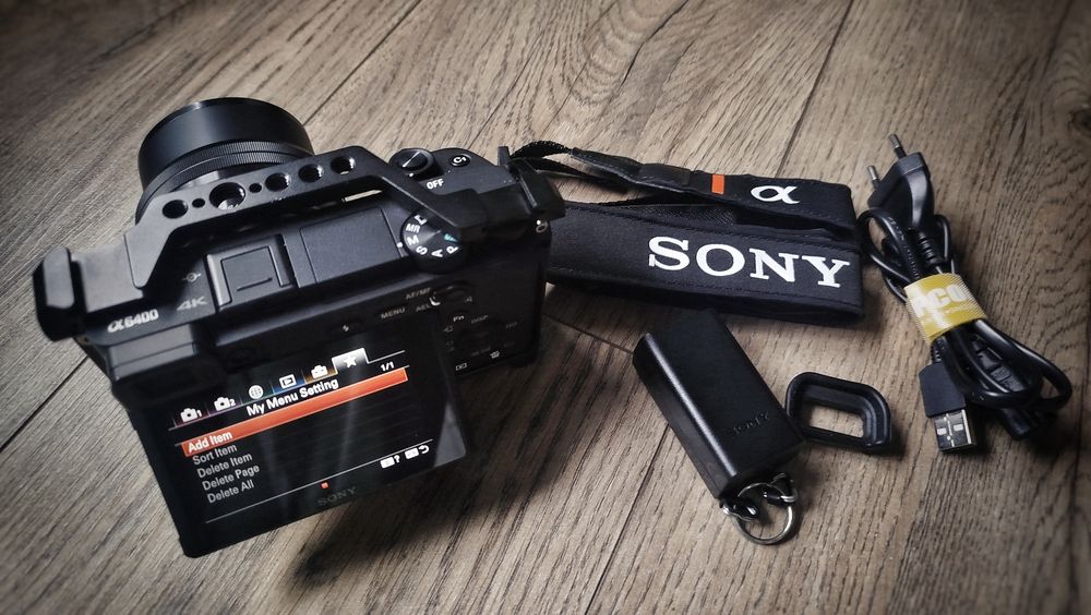 Sony A6400 + obiectiv 16–50 mm 1500 cadre