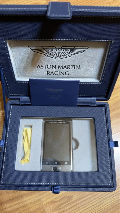 Aston Martin Racing Telefon de colectie