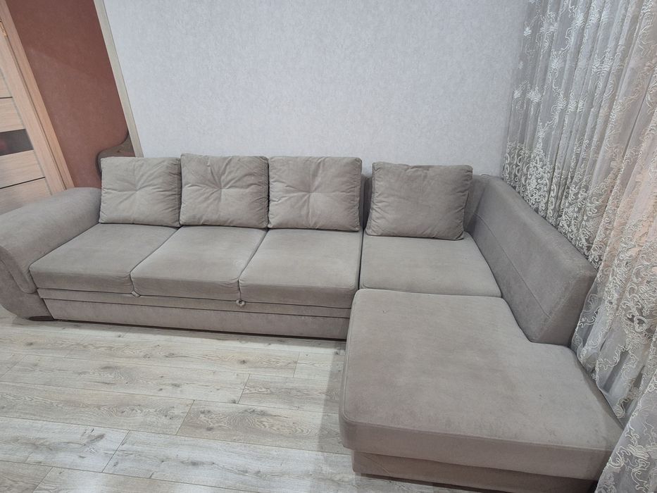 Продам диван с атаманкой