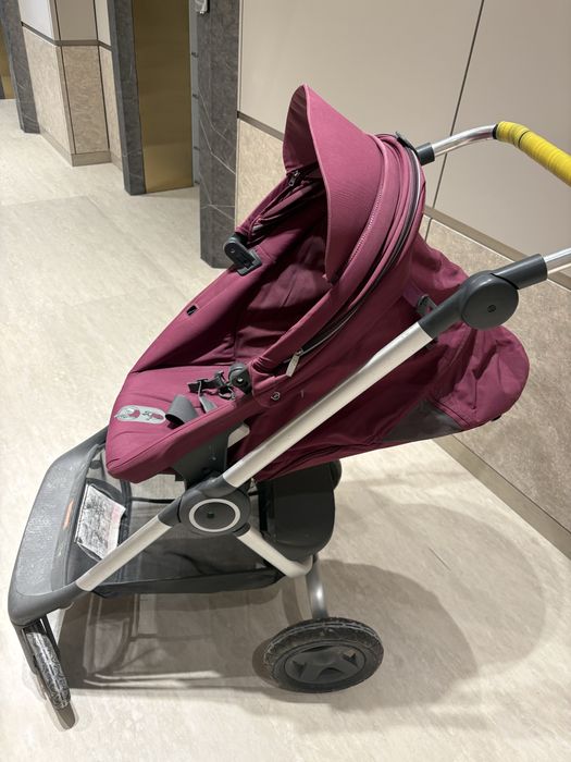 Коляска очень дорогой качесвенный бренд