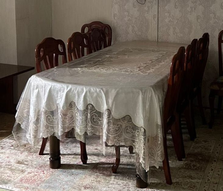 Стол обеденный и