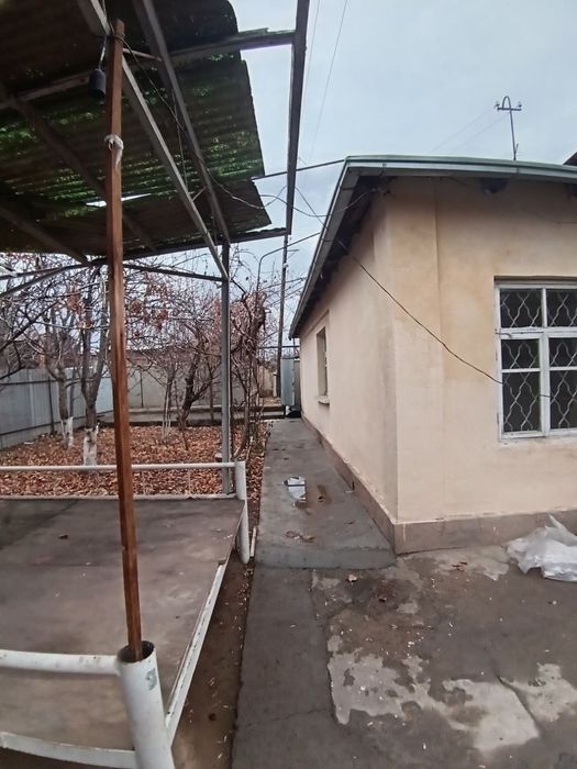 Чирчик ш. Троицк 18-мактаб 4 сотих 4х ховли