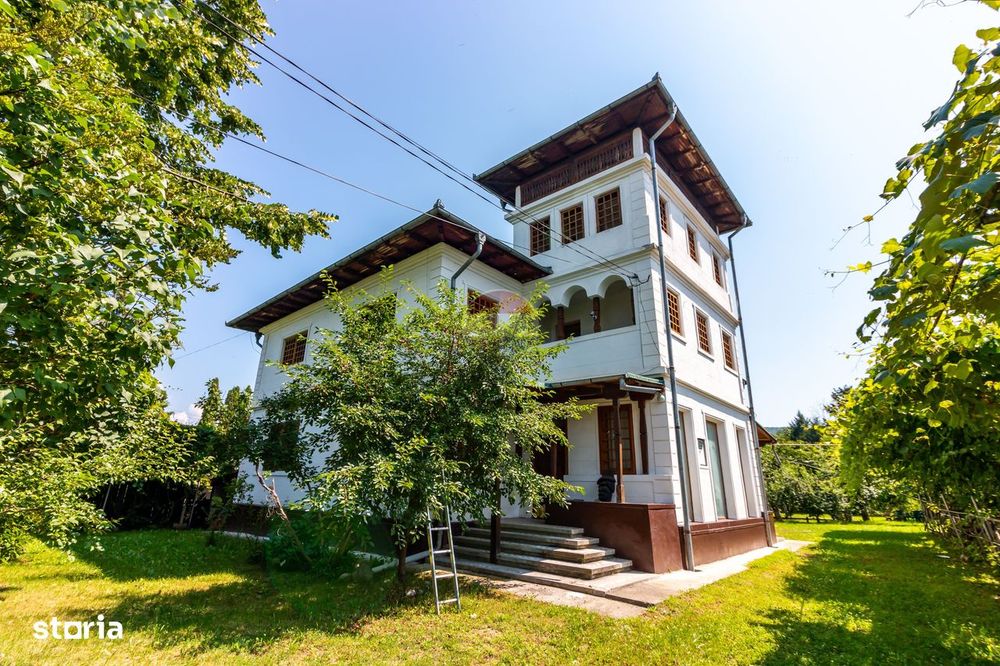 Casa de vacanta tip conac de vânzare Valenii de Munte