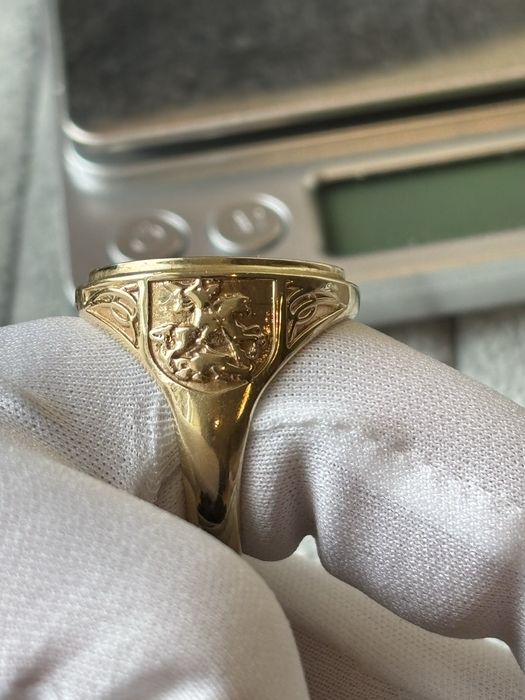 Златен пръстен с Монета св. Георги 14к