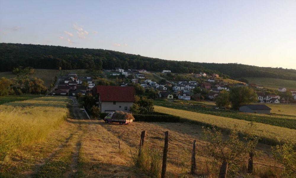 Vând teren intravilan in Budiul Mic