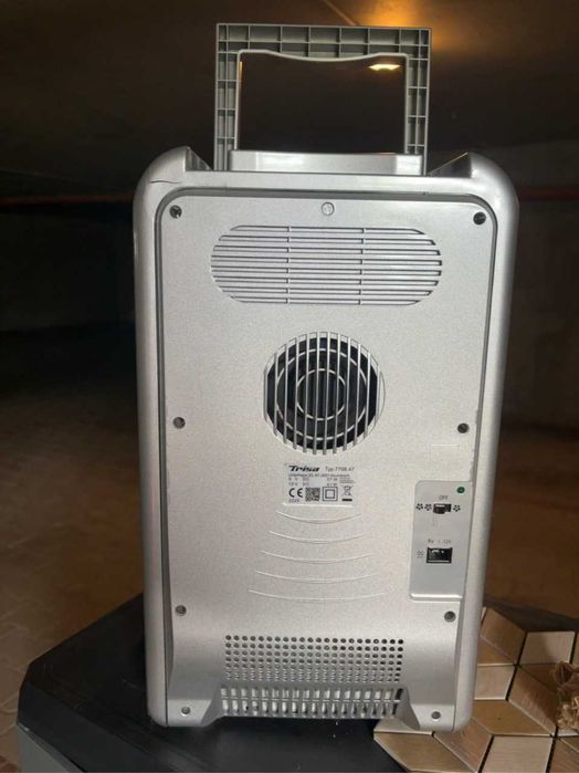 Mini frigider auto Trisa Frescolino Plus 17L, 12V/230V