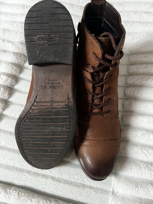 Ghete maro cu șiret La Socki