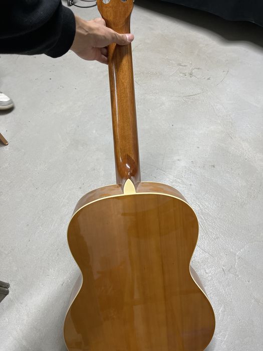 Гитара продается.