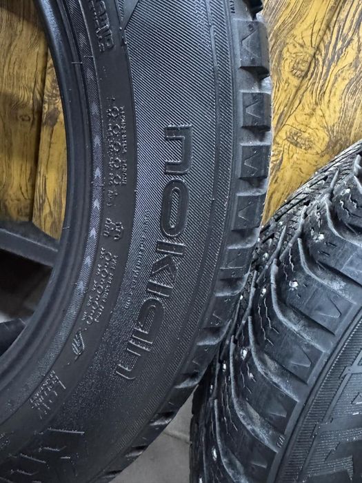 Шины зимние Nokian