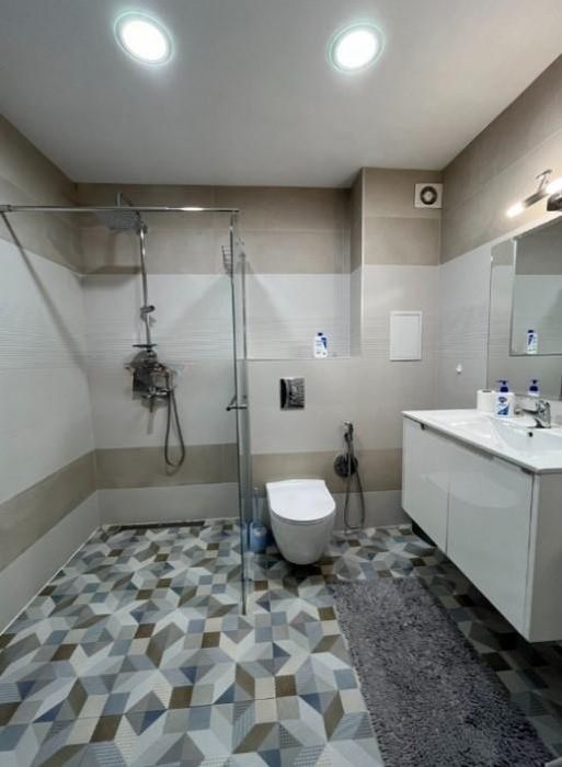 Дава се под наем Двустаен апартамент в София, Зона Б-18 - 81 кв.м за 725 € - Снимка #8