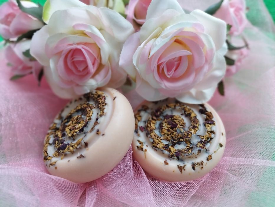 Натурален сапун "Роза"