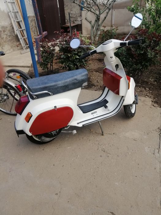 Vând Piaggio vespa