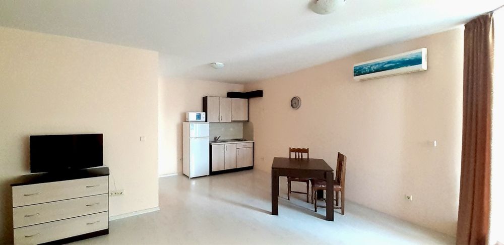 Продава се Едностаен апартамент в к.к. Слънчев бряг - 72 кв.м за 737 €/кв.м - Снимка #2