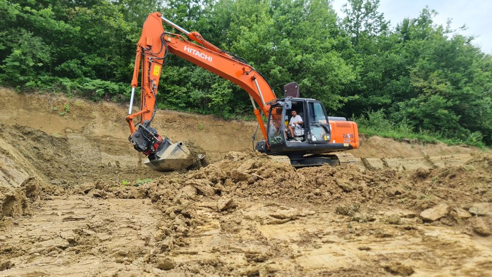 Servicii inchiriere excavator, buldo excavator