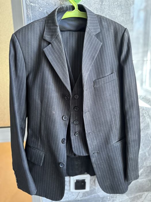 Костюм для школьника, тройка.