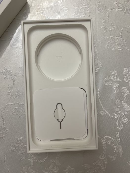 Продам iPhone 11, б/у. 64 гб