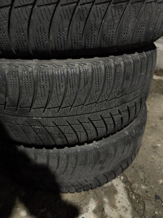 Шины Bridgestone 205/55R16