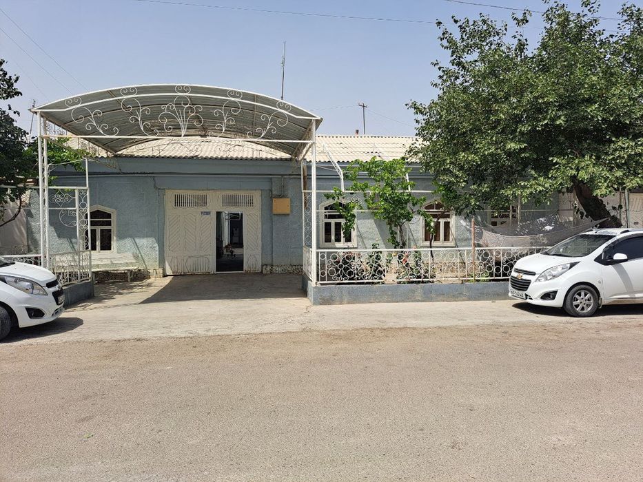 срочно уй сотилади.