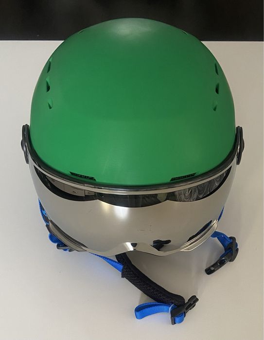 Casca de schi Bolle, cu viziera, in stare perfecta.