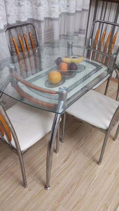 Продам стол со стульями