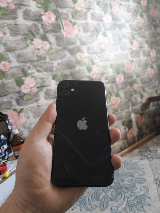 Айфон 11 продам хорошо состаяния
