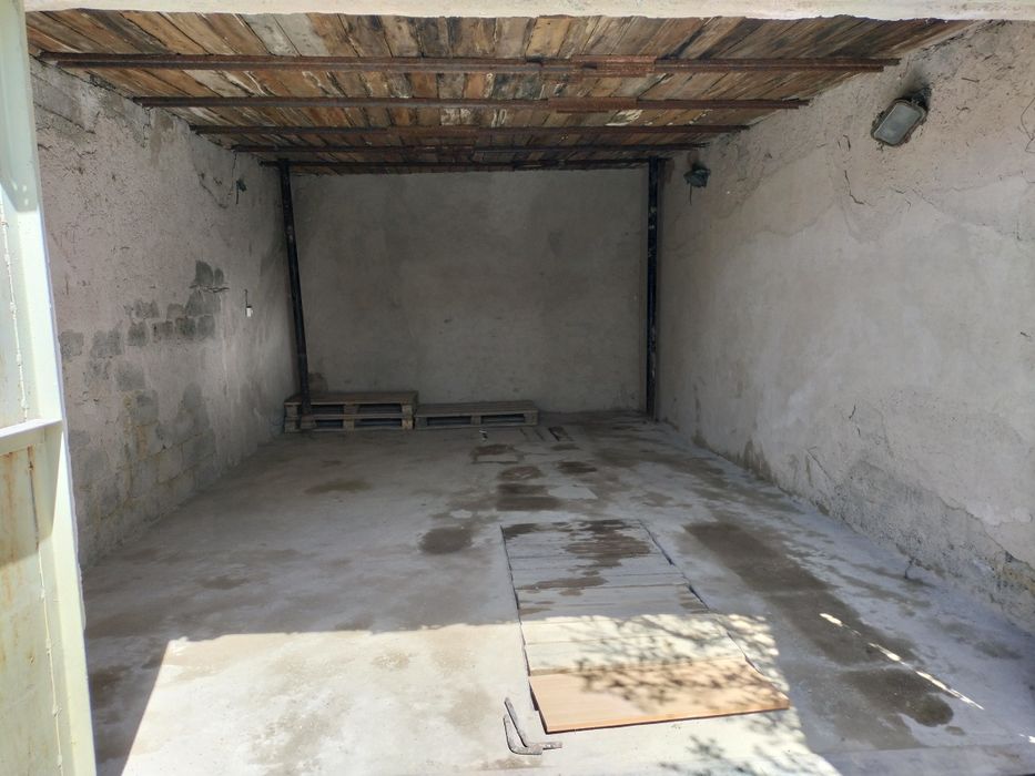 Гараж в обществе Бытовик