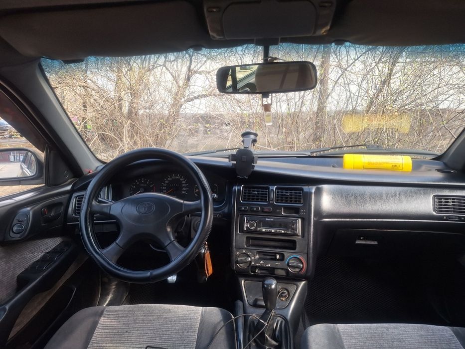 Продам тойоту карина е