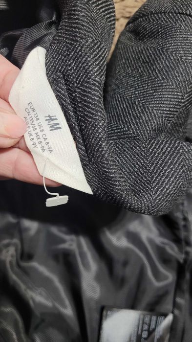 Sacou baiat Nou H&M, varsta  8-9 ani