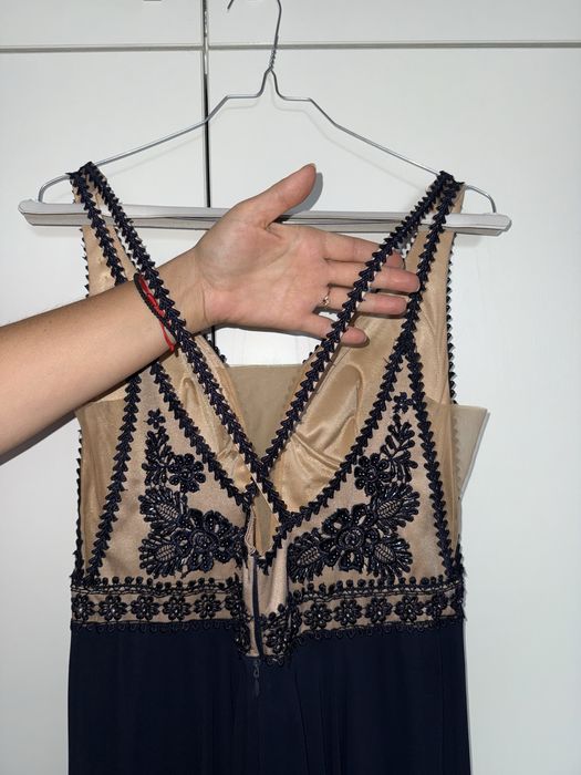 Официална  рокля