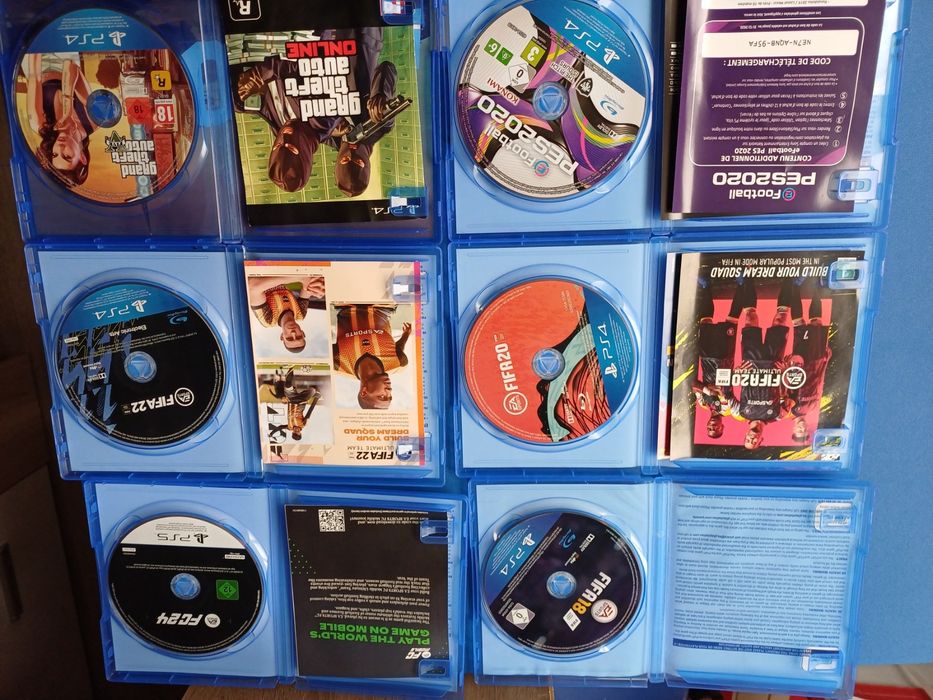 Комплект игри за PS4