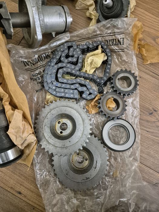 Piese noi Lada 1200 / Lada Niva - ambreiaj, axa came, pompa apa