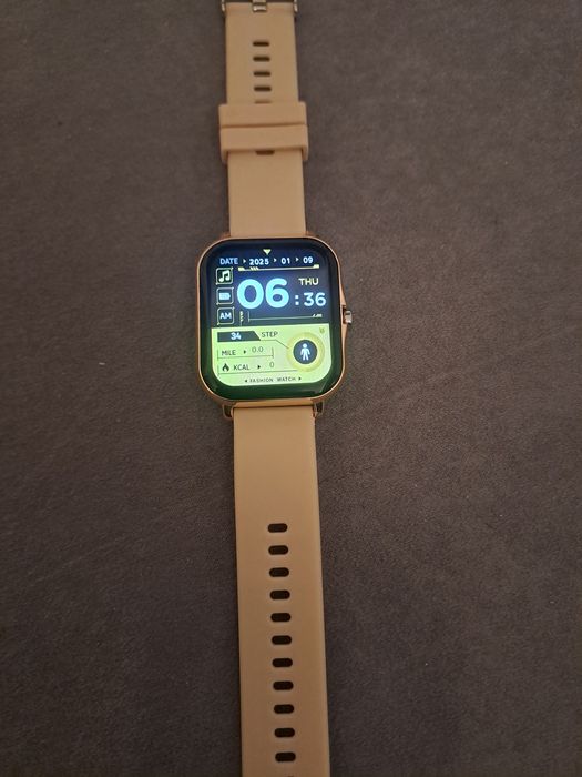 Ceas de mana electronic