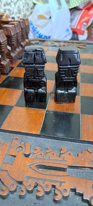 Дървена маса за шах