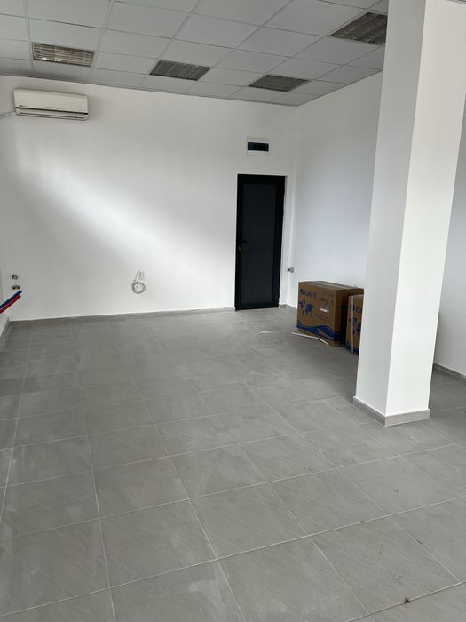 Дава се под наем Магазин в Казанлък - 50 кв.м за 378.93 € - Снимка #1