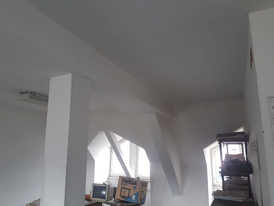 Vand apartament de 3 camere 70 m si apartament de 4 camere...80 m