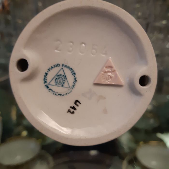 Фарфоровые статуэтки Royal Dux