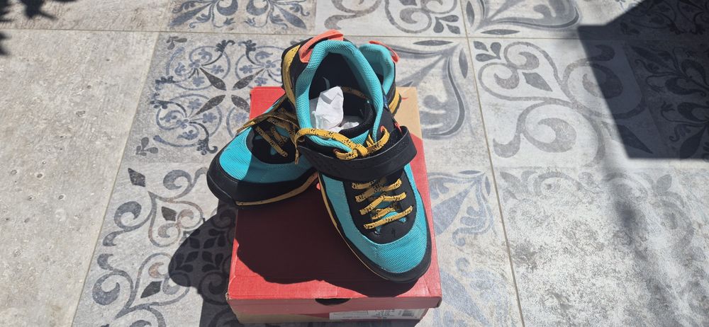 Vând pantofi ciclism Magic RAIME 1.0  marimea 44