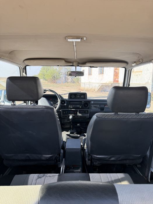 Toyota LandCruiser  LJ70  2.4