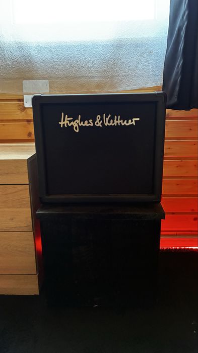 Cabinet Hughes & Kettner TM110