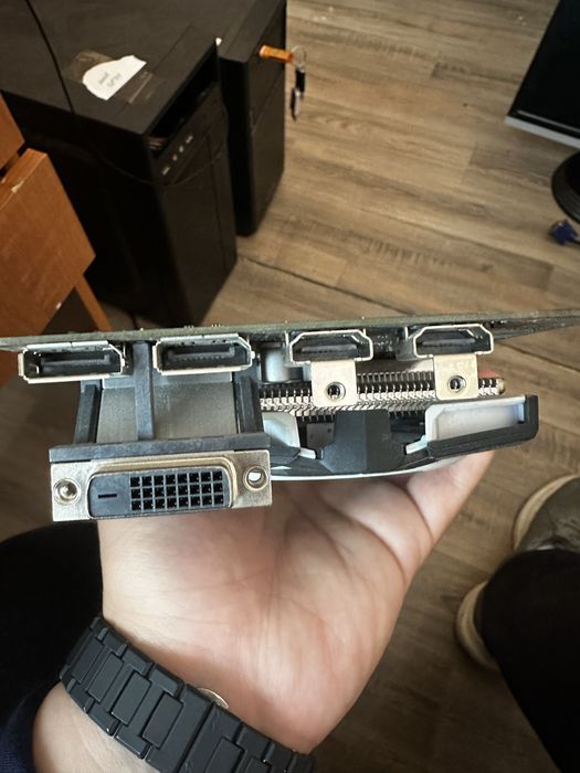 продам gtx 1060 3 gb или обмен на уселок