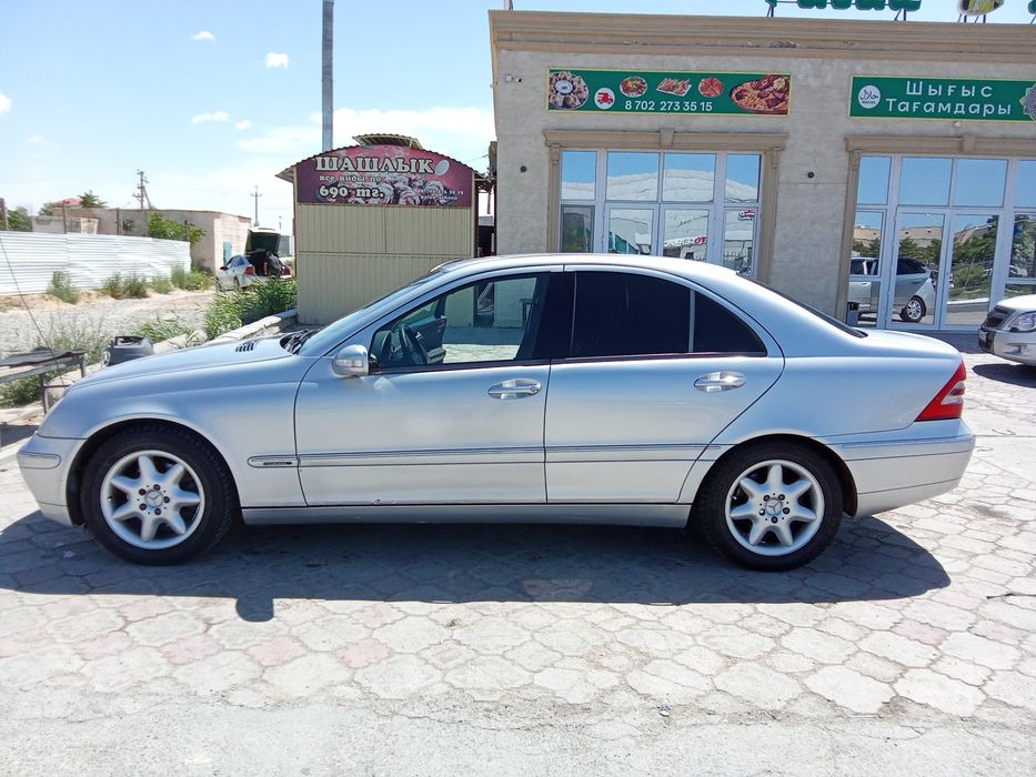 Мерседес с240 w203